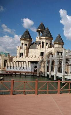 Задгай кино театр өчигдөр нээлтээ хийжээ